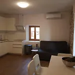 Jungic, Rab Διαμέρισμα