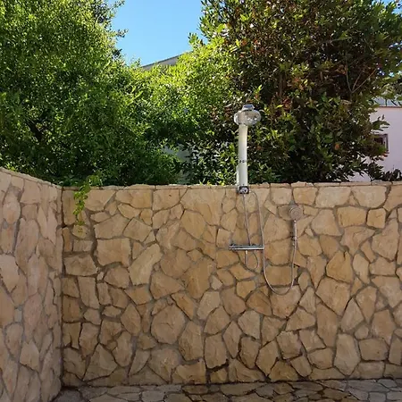 Jungic, Rab Apartmán *