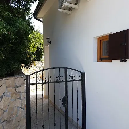 Jungic, Rab Apartment