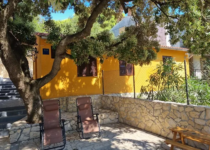 Jungic, Rab Apartman Banjol