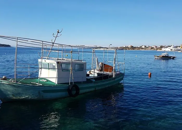 Jungic, Rab Apartman Banjol